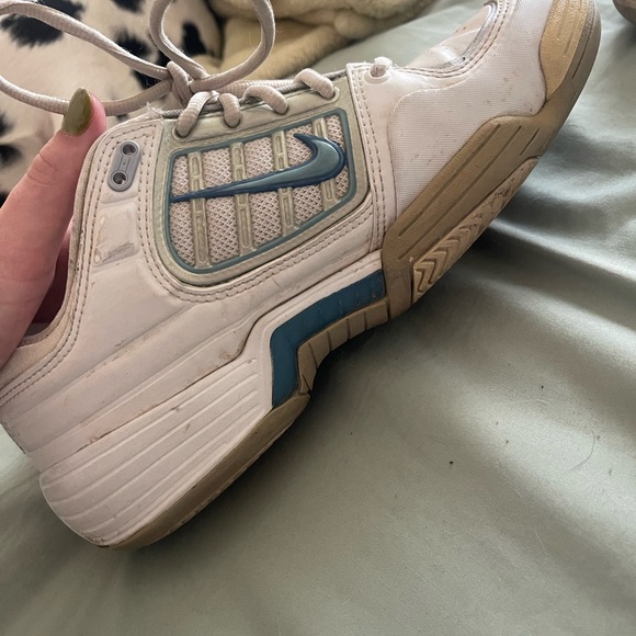 Nike Zoom Air Sneakers - Picture 7 of 9